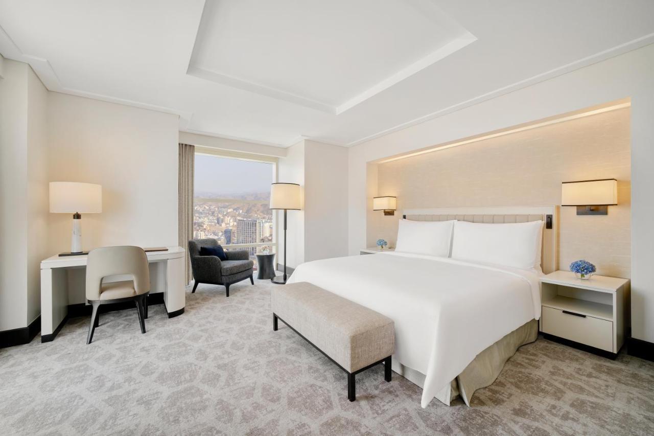 Address Jabal Omar Makkah Aparthotel Mecca Exterior photo Deluxe Suite